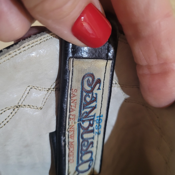 Elegant Black Leather Cowboy Boots - Picture 2 of 6